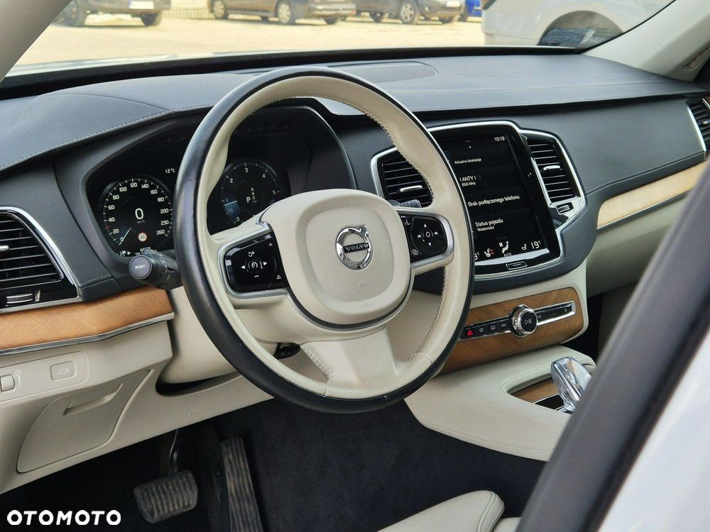 Volvo XC 90 - 40