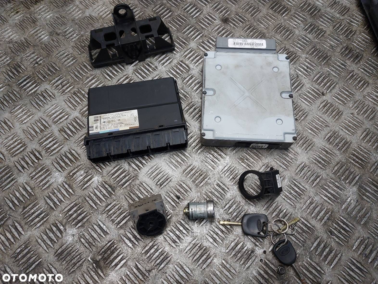 ZESTAW STARTOWY MONDEO MK3 1.8 16V 1S7F-12A650-AD 1S7T-15K600-GB - 1
