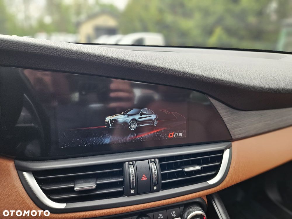 Alfa Romeo Giulia 2.0 Turbo Veloce TI Q4 - 32