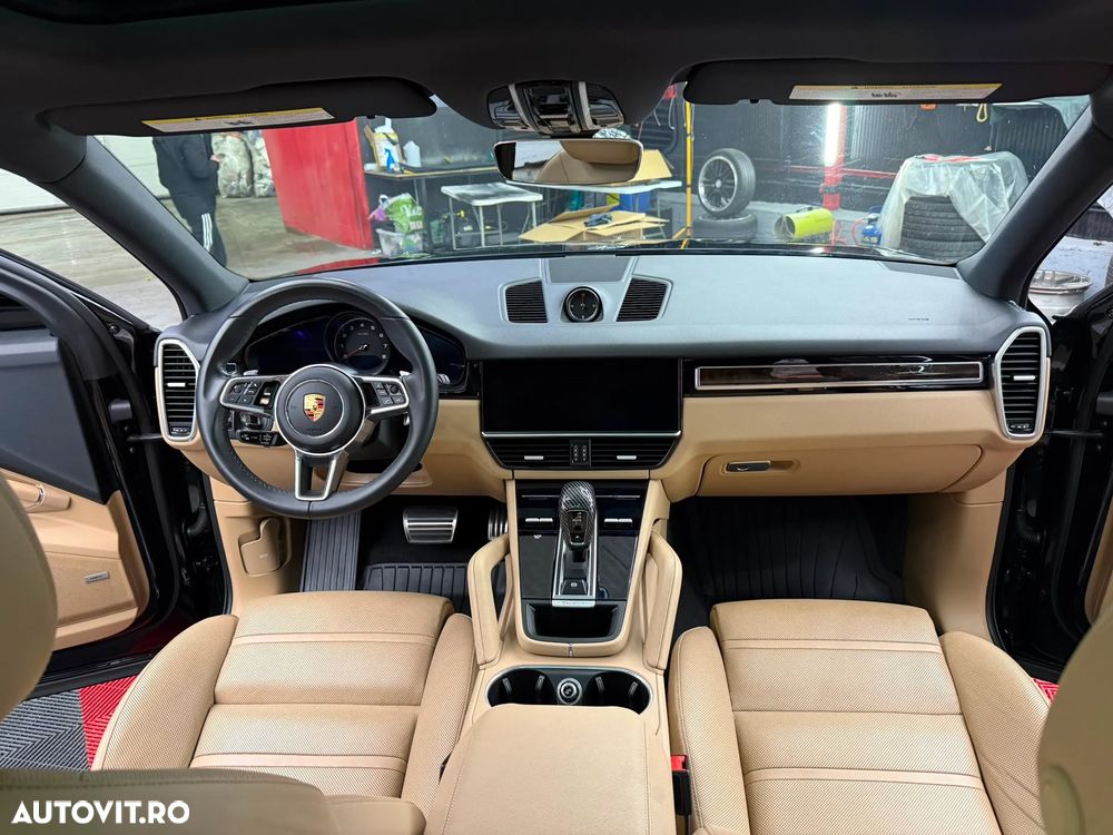Porsche Cayenne S - 16