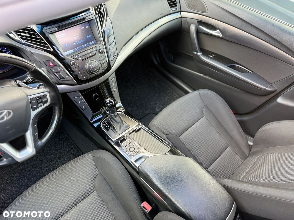 Hyundai i40 i40cw 1.7 CRDi Automatik Premium - 19