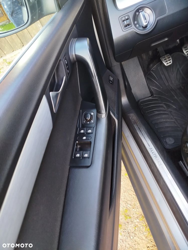 Volkswagen Passat - 11