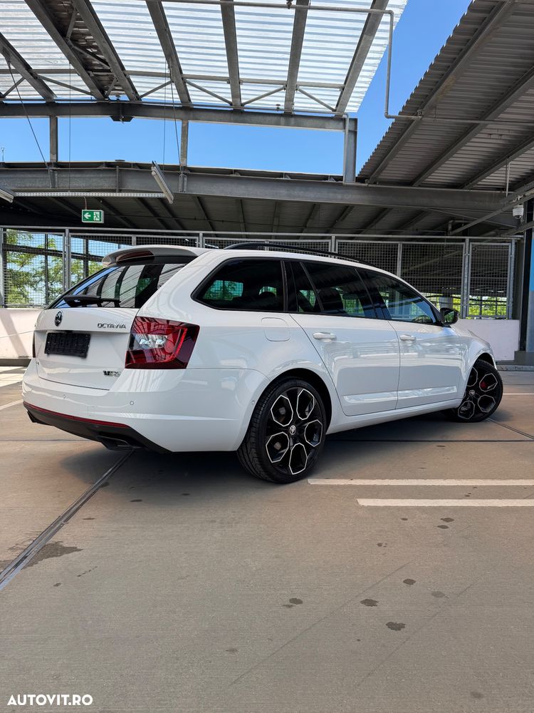 Skoda Octavia 2.0 TDI DSG 4X4 RS - 3