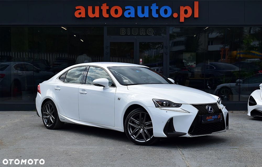 Lexus IS 300h F Sport Edition - 3
