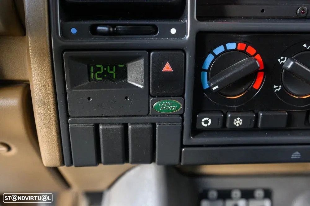 Land Rover Discovery - 32