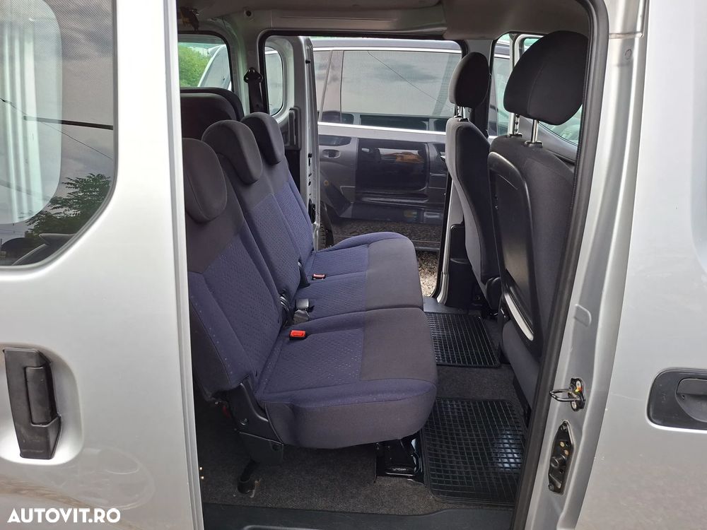 Nissan NV200 - 16