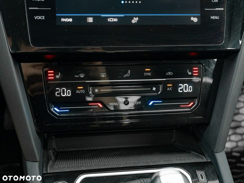 Volkswagen Passat 1.5 TSI EVO Business DSG - 20