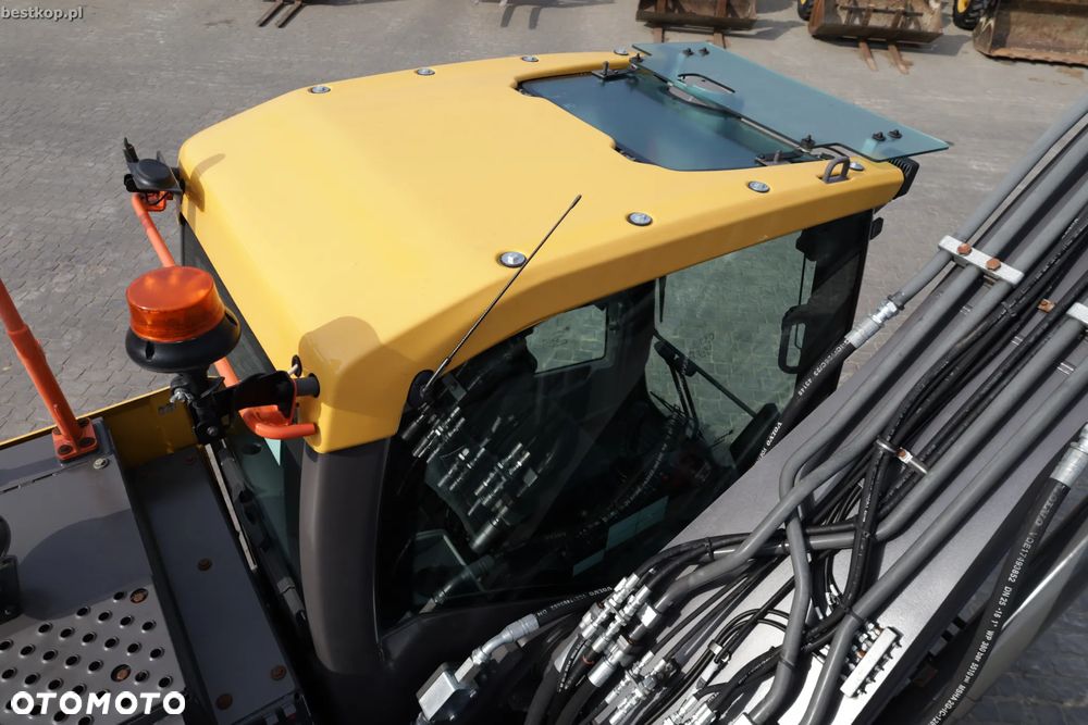Volvo EC220EL - 26