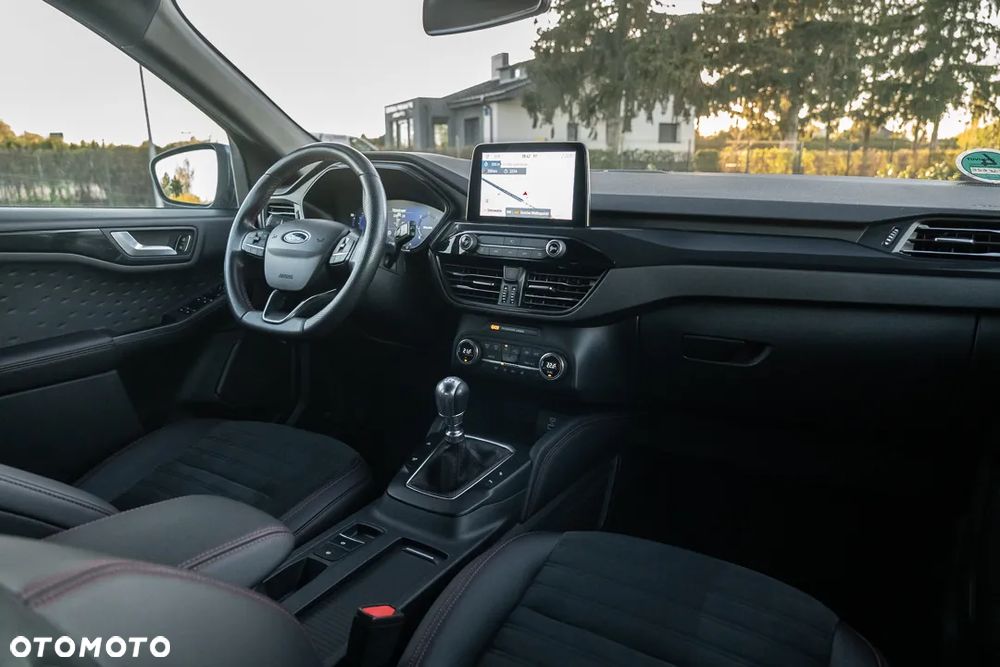 Ford Kuga - 40