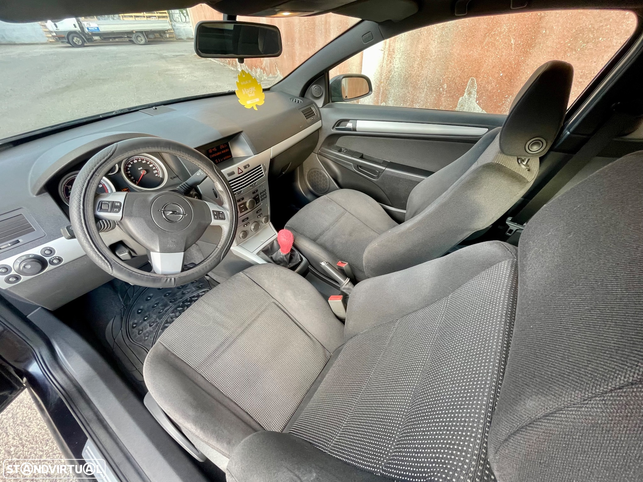 Opel Astra Coupe - 14