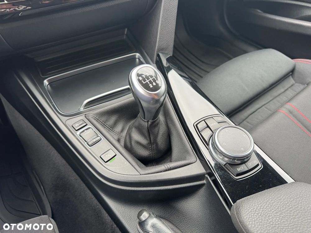BMW Seria 3 320d xDrive Sport Line Shadow - 24
