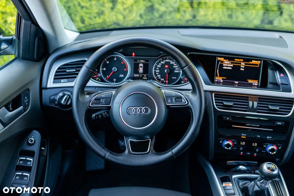 Audi A4 Avant 2.0 TDI DPF clean diesel quattro Attraction - 30