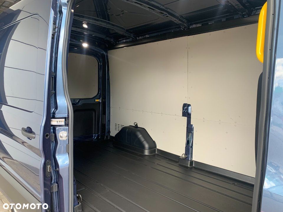 Ford Transit - 12