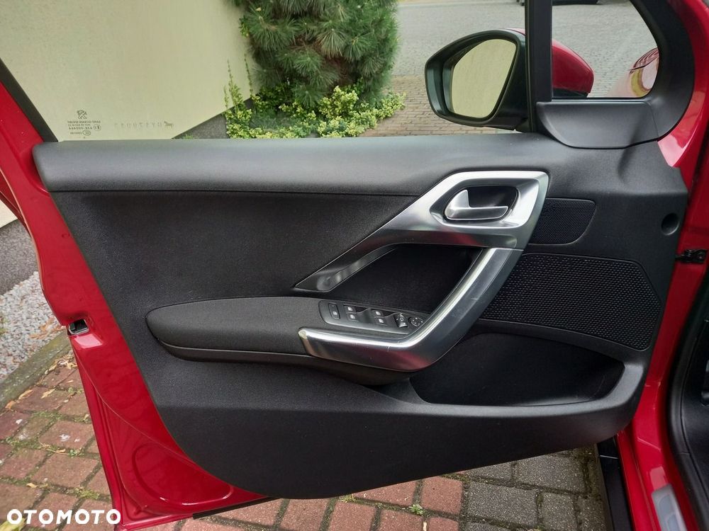 Peugeot 2008 1.2 Pure Tech Crossway S&S - 29