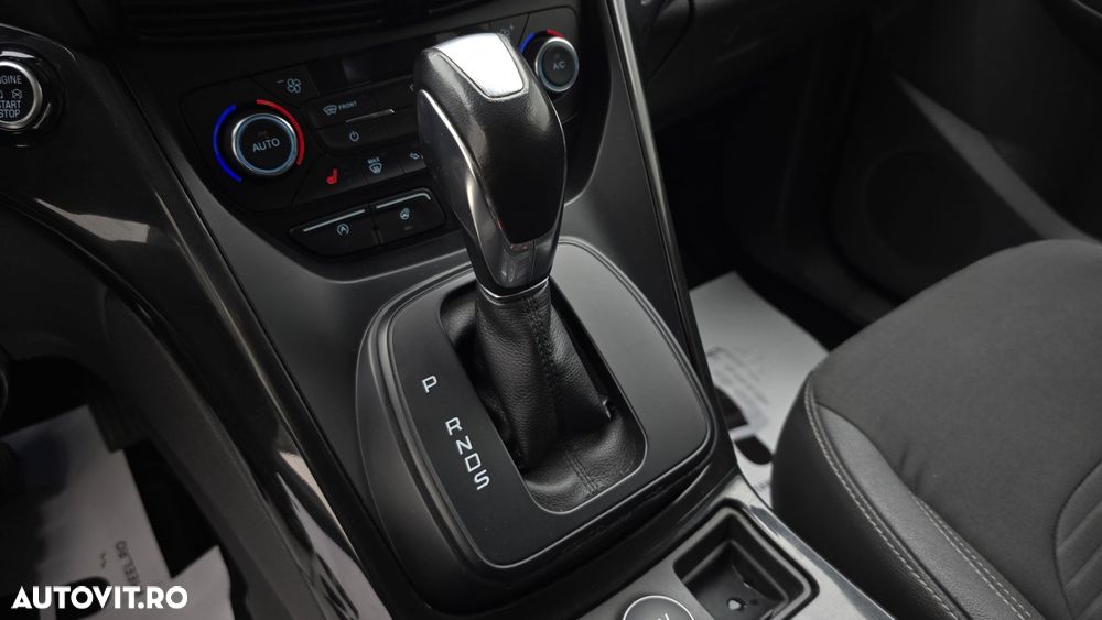 Ford Kuga - 17