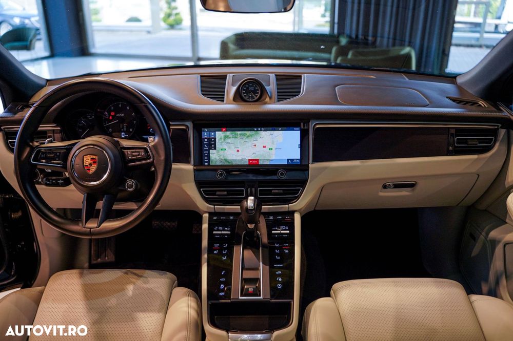 Porsche Macan - 38