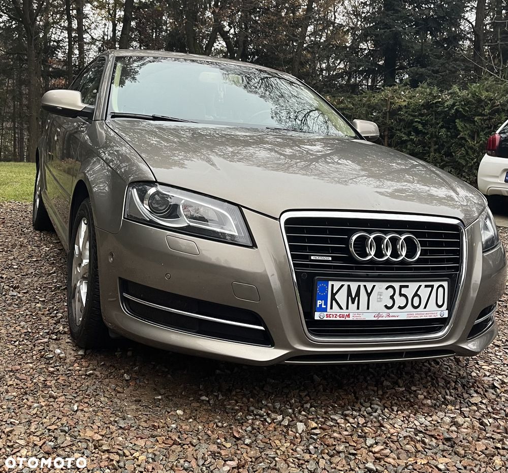 Audi A3 Sportback 2010 photo 2