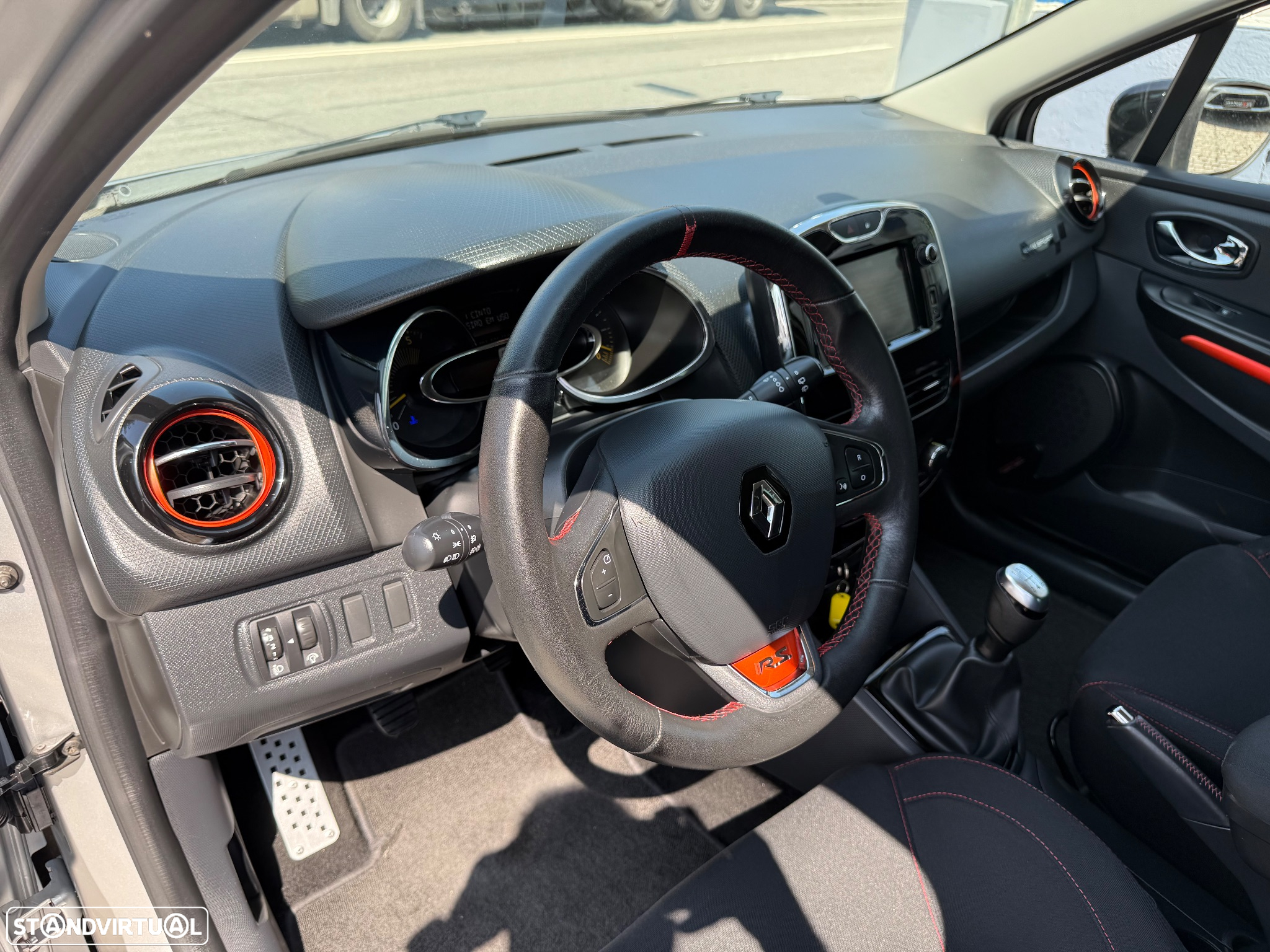 Renault Clio 1.5 dCi Dynamique S - 19