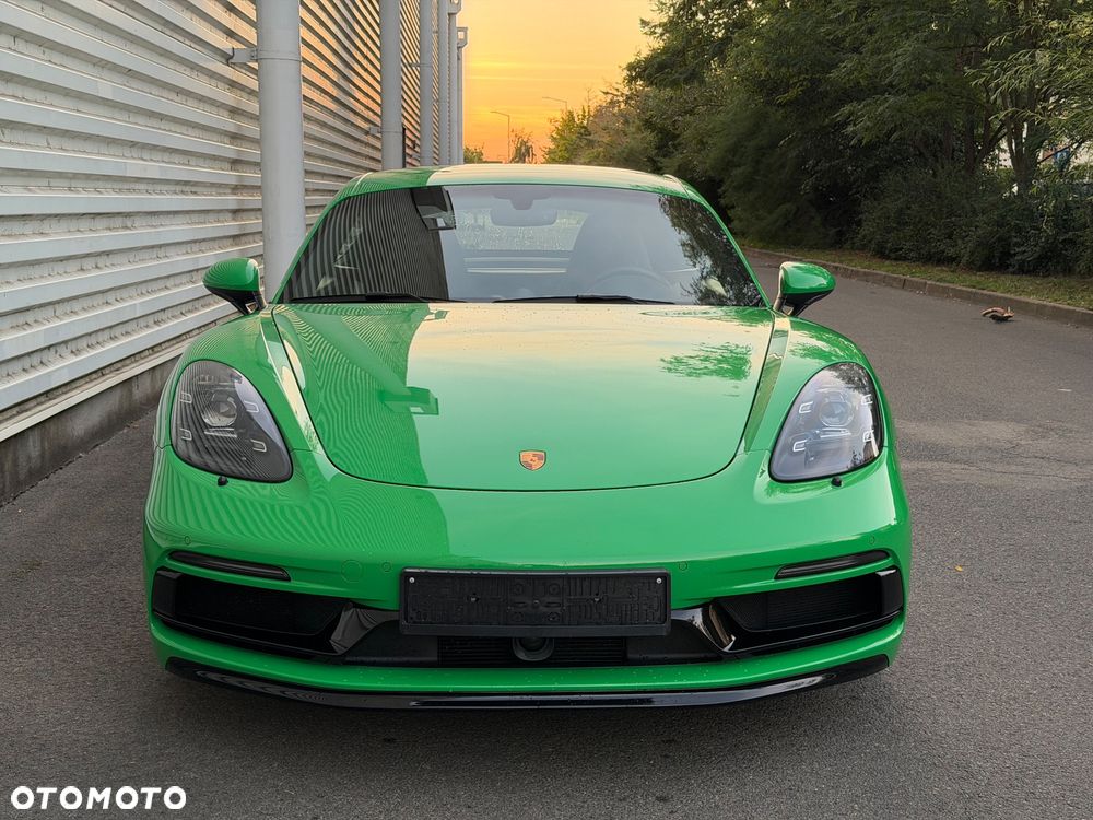 Porsche 718 Cayman - 3