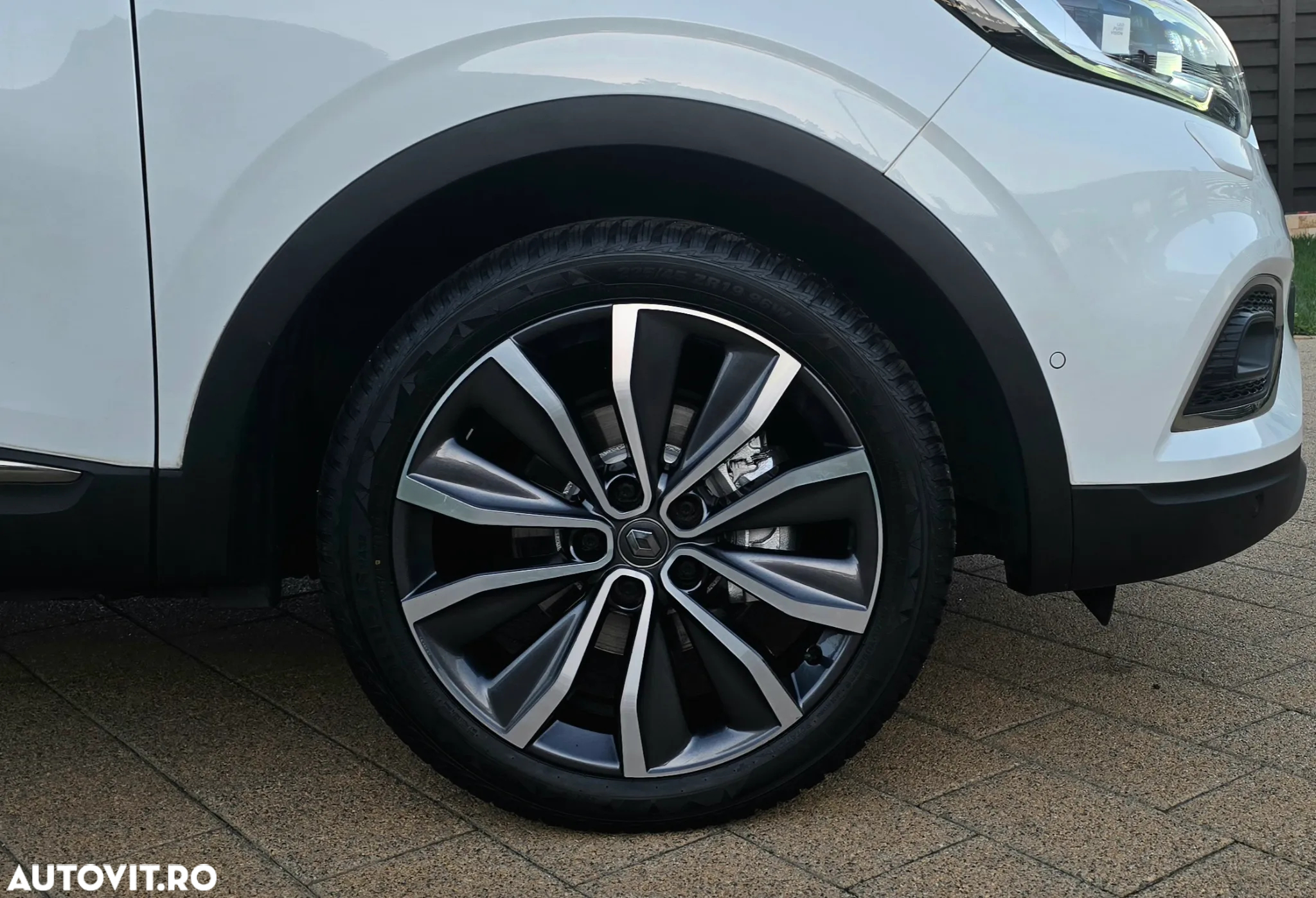 Renault Kadjar TCe 140 GPF BOSE EDITION - 18