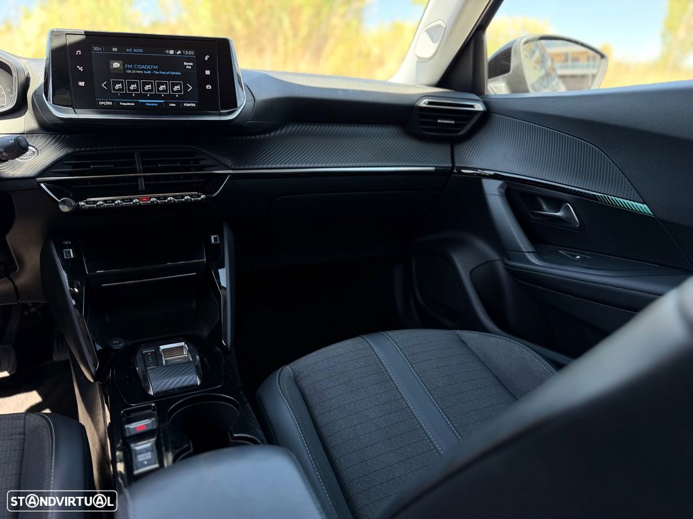 Peugeot 2008 PureTech 130 EAT8 Allure - 6
