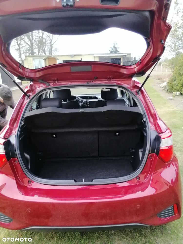 Toyota Yaris Hybrid 100 Premium - 1