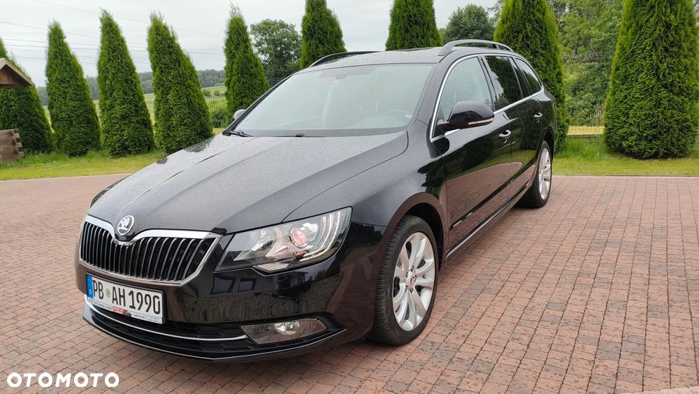 Skoda Superb 2.0 TDI DSG Exclusive - 1