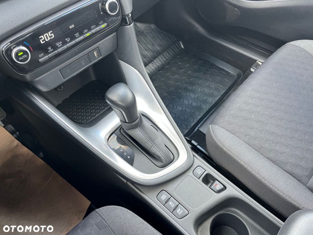 Toyota Yaris Hybrid 1.5 Comfort - 17