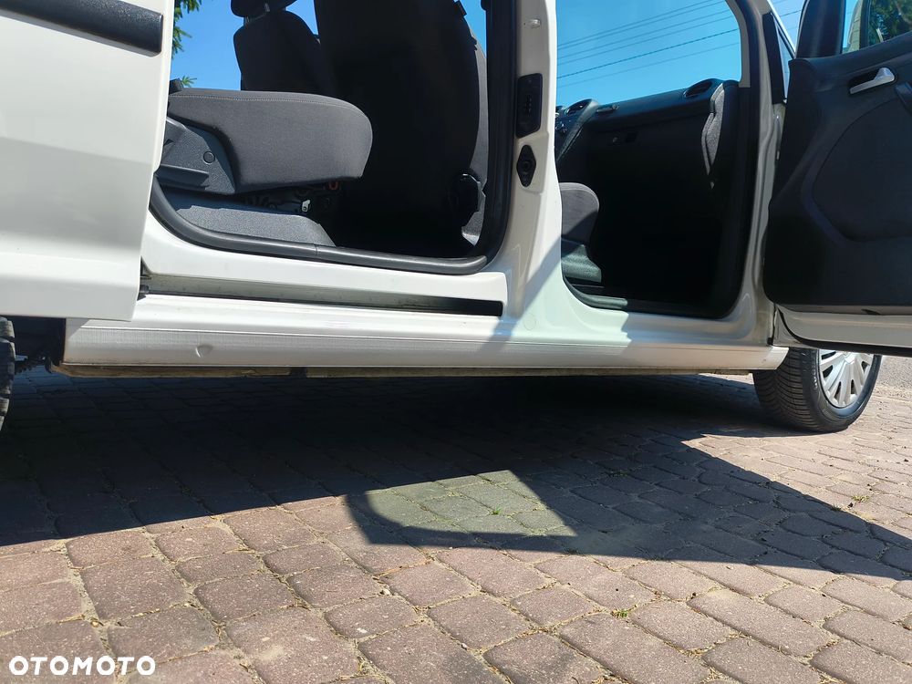 Volkswagen Caddy Comfortline 4Motion - 22