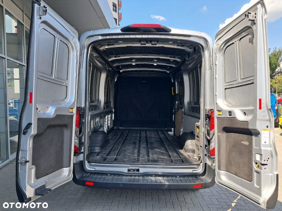 Ford Transit - 13