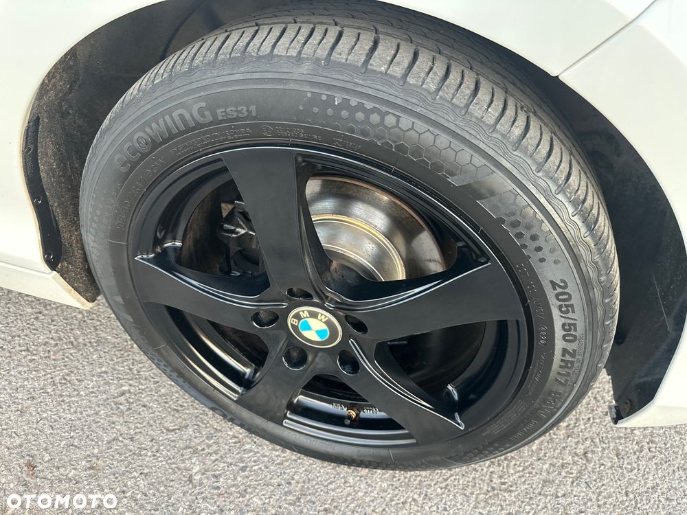 BMW Seria 1 116i - 16