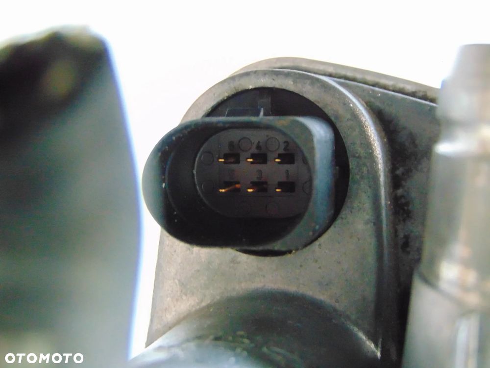 Przepustnica 06A133062AT Audi A3 VW Golf V Touran Seat Leon II 1.6 - 12