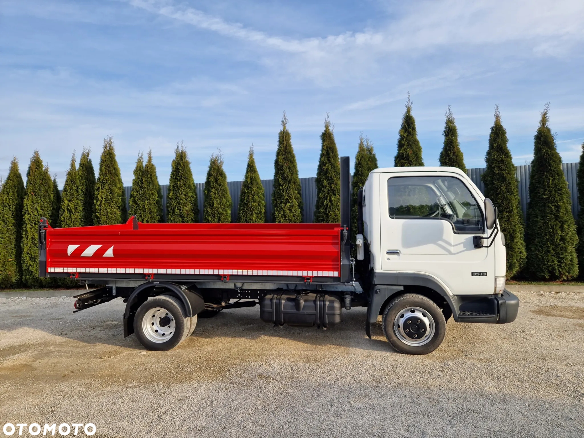 Nissan Cabstar 3.0 - 23