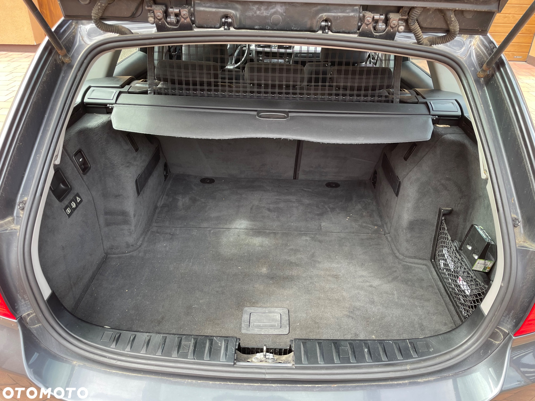 BMW Seria 3 318i - 13