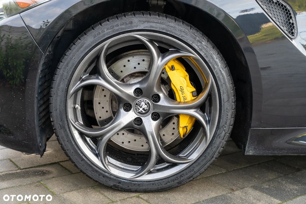 Alfa Romeo Giulia 2.9 V6 Bi-Turbo AT8 Quadrifoglio - 6