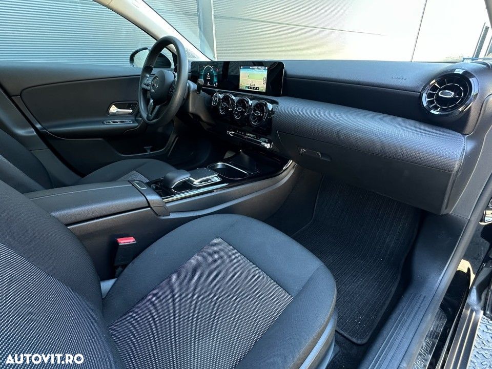 Mercedes-Benz A 180 - 22