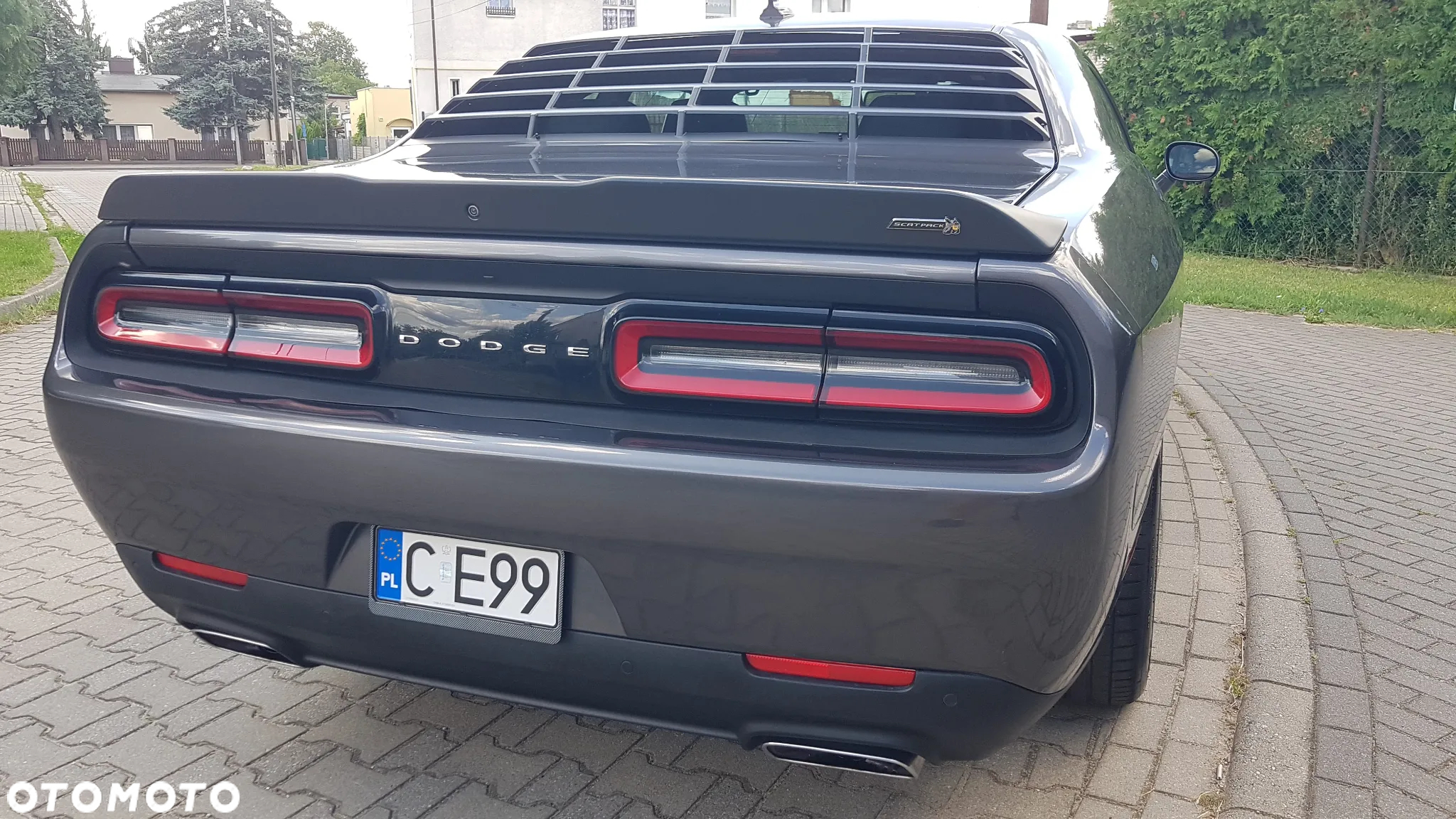 Dodge Challenger - 18