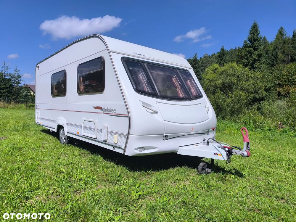 SWIFT ACE JUBILEE GLOBETROTTER - 1