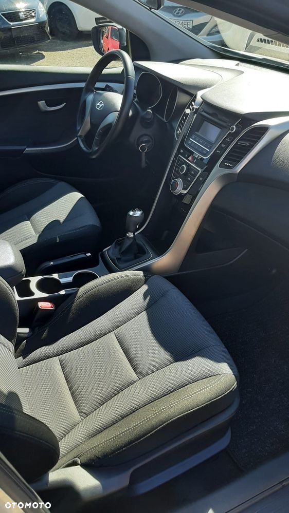 Hyundai i30 1.4 Trend - 16