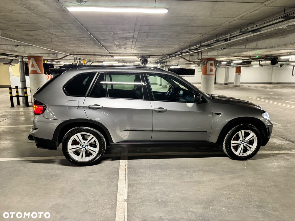 BMW X5 5.0i xDrive - 4