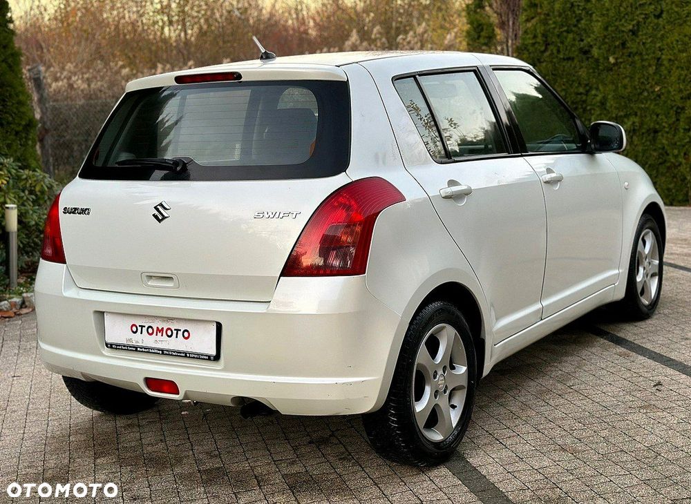 Suzuki Swift 1.3 Comfort dance - 13
