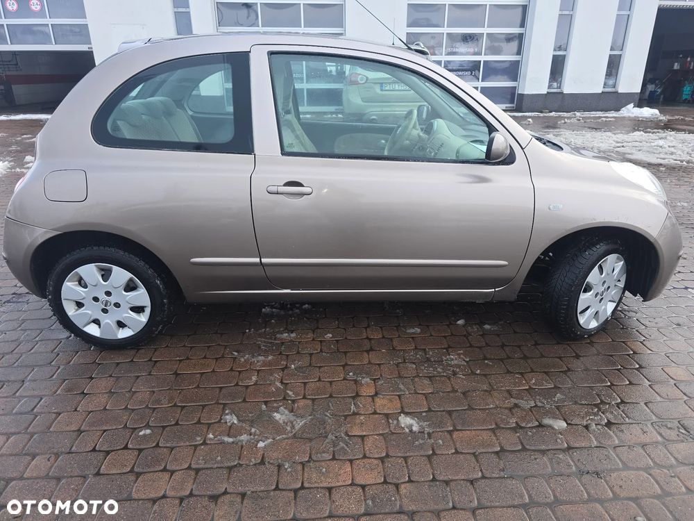 Nissan Micra - 5