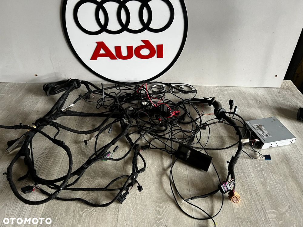 KOMPLETNA WIĄZKA MODUŁ KAMERY COFANIA KAMERA AUDI Q3 8U0907441 8U0971147AA 8U0971148DK 5N0827566A - 1