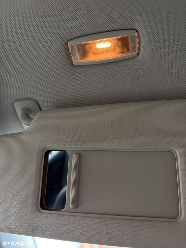 Volkswagen Golf 1.6 Comfortline - 27
