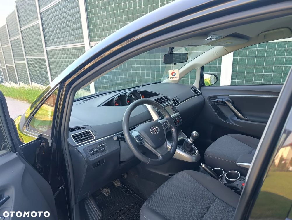 Toyota Verso 1.6 Premium - 21
