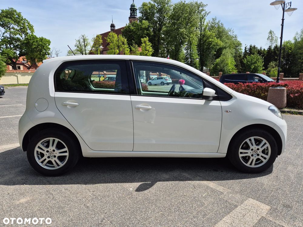 Volkswagen up! BlueMotion Technology move - 6