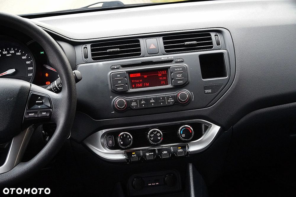 Kia Rio 1.2 Business Line - 13