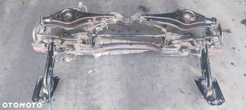 KOMPLETNE ZAWIESZENIE BELKA SANKI TYŁ AUDI A3 8P HB 3D - 1