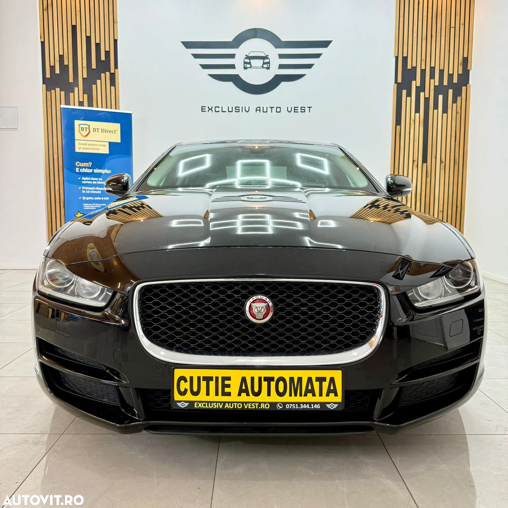 Jaguar XE 2.0 Portfolio - 11