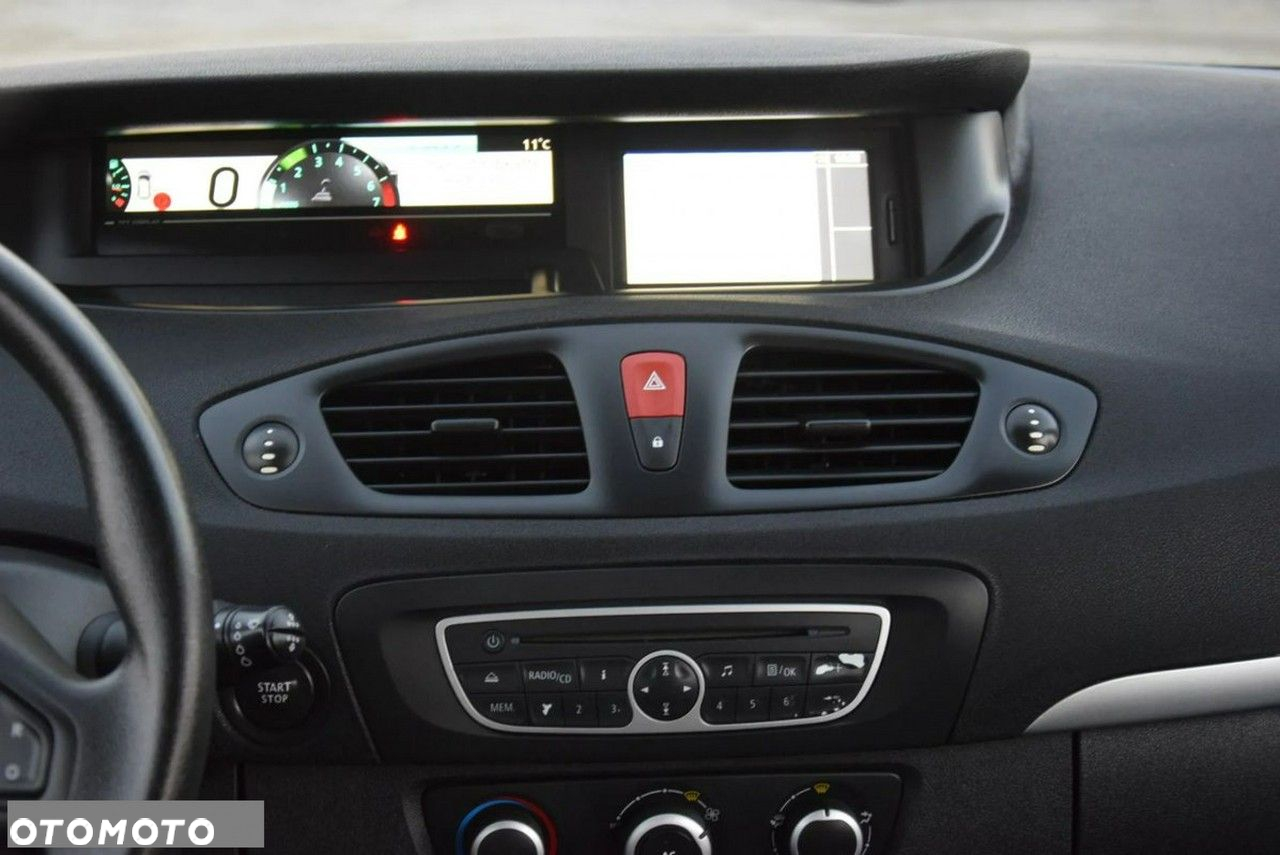 Renault Scenic 1.6 16V 110 TomTom Edition - 19